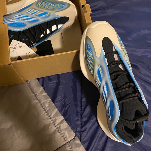 Yeezy V3 Arzareth shoes